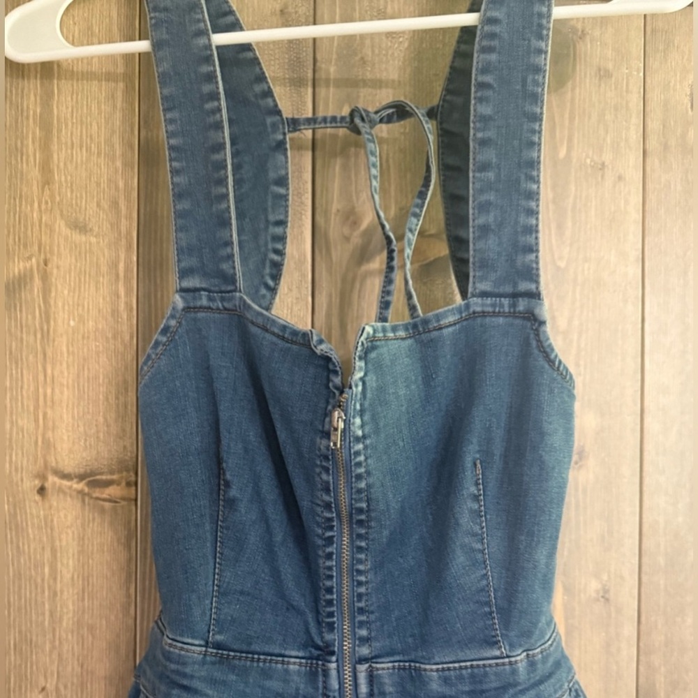 Free People CRVY 2nd AVE Bootcut Fit Denim Jumpsuit in Size 4 - Picture 6 of 7